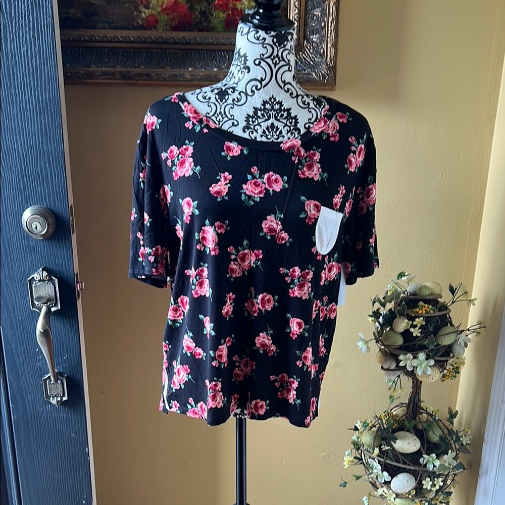 Honeydew size L Floral Pajama Top